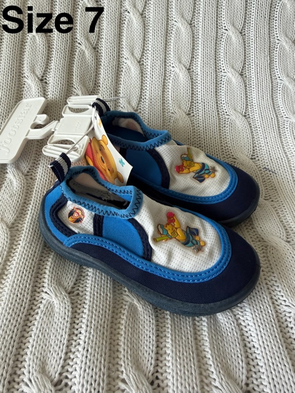 Vintage Winnie The Pooh Water Shoes NEW Sz 7 Tigger Pool Beach Summer Sandals